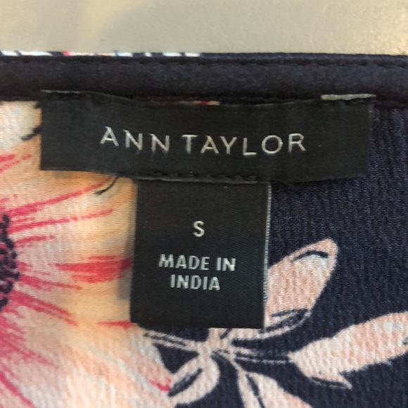 Ann Taylor Floral Blouse - Picture 6 of 7